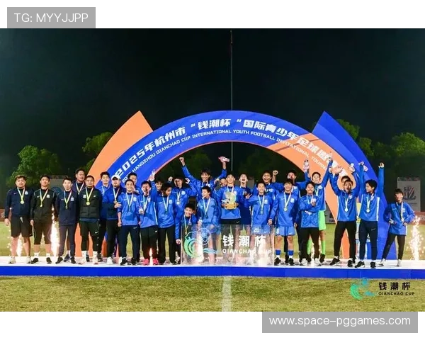 收官战前三名分差仅12分，为近年最激烈的冠军争夺之一